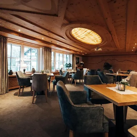 Parkhotel Burgmuehle Отель Фишен