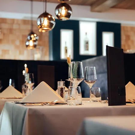 Parkhotel Burgmuehle Отель Фишен