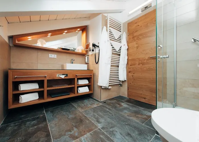 Parkhotel Burgmuehle 4*