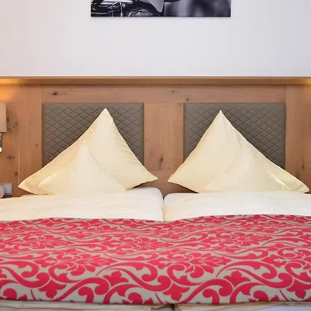 Parkhotel Burgmuehle فندق 4*